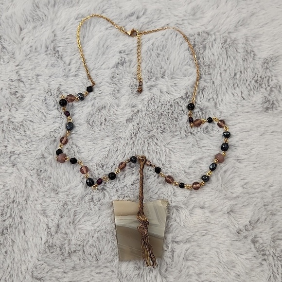 Jewelry - Artisan Agate Wire Wrapped Pendant Necklace Beaded Gold Tone Boho